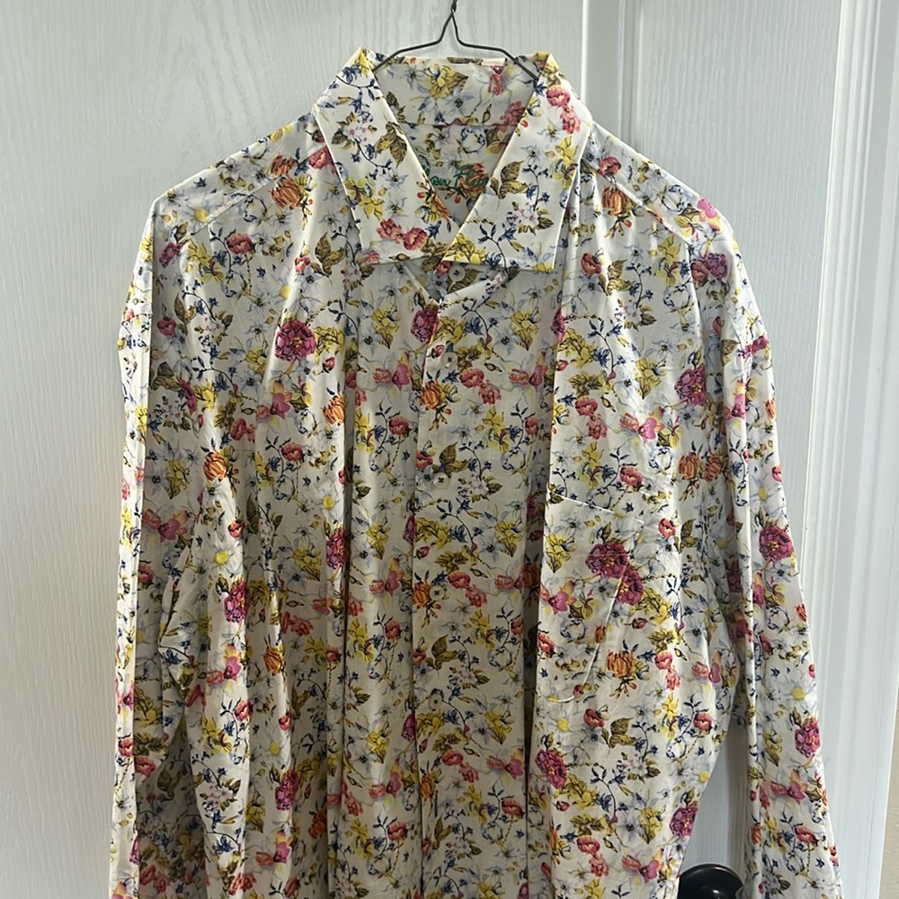 Take a look at Stein Mart finest! A nice casual shirt for your next outing!